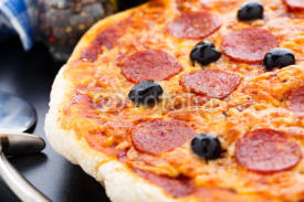 Fototapety Delicious pepperoni pizza