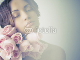 Obrazy i plakaty Charming lady with roses