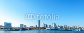 Obrazy i plakaty Panoramic view of Minato-Mirai skyline over Yokohama harbor