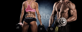 Fototapety athletic couple poses for the camera