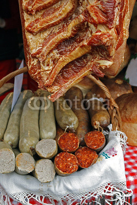 Romanian traditional red and white sausage-1