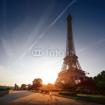 Naklejki Paris cityscape at sunset - eiffel tower