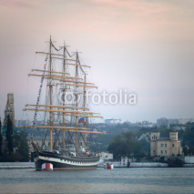 Fototapety Large sailing ship in the bay