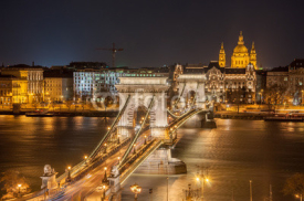 Obrazy i plakaty Night View of the Szechenyi Chain Bridge and church St. Stephen's in Budapest