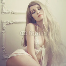 Fototapety Sensual lady in classical interior